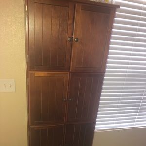 Storage cabinet